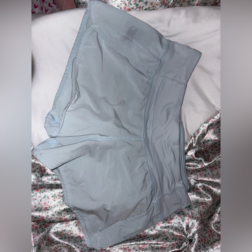 Lululemon Women’s Speedup Light blue LR 4”